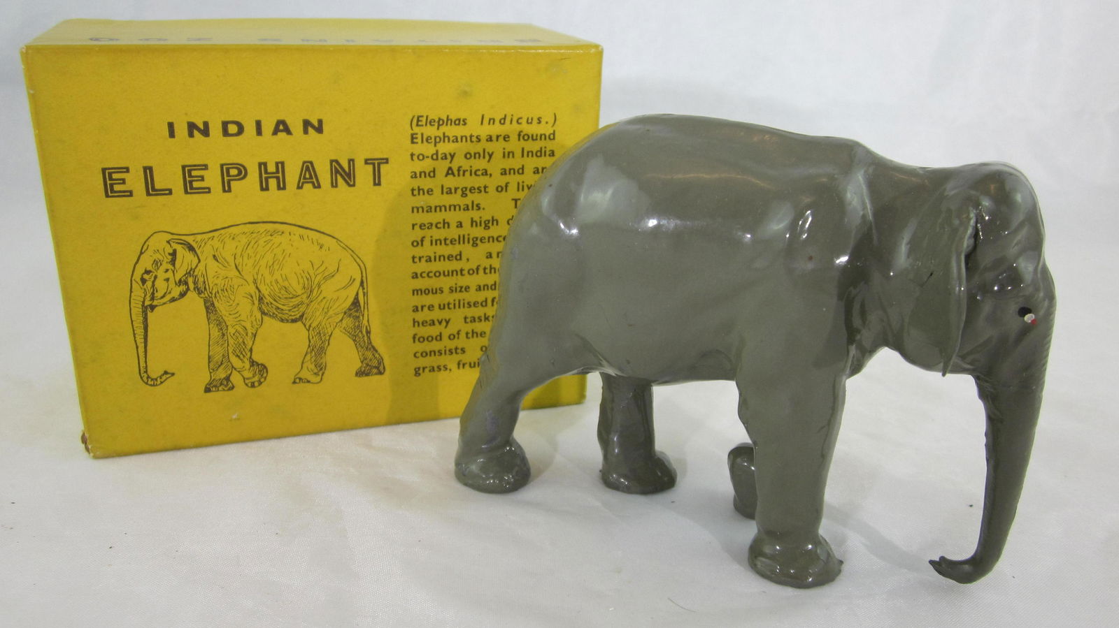 Britains #901 Metal -Trunked Indian Elephant. (1 of 1)