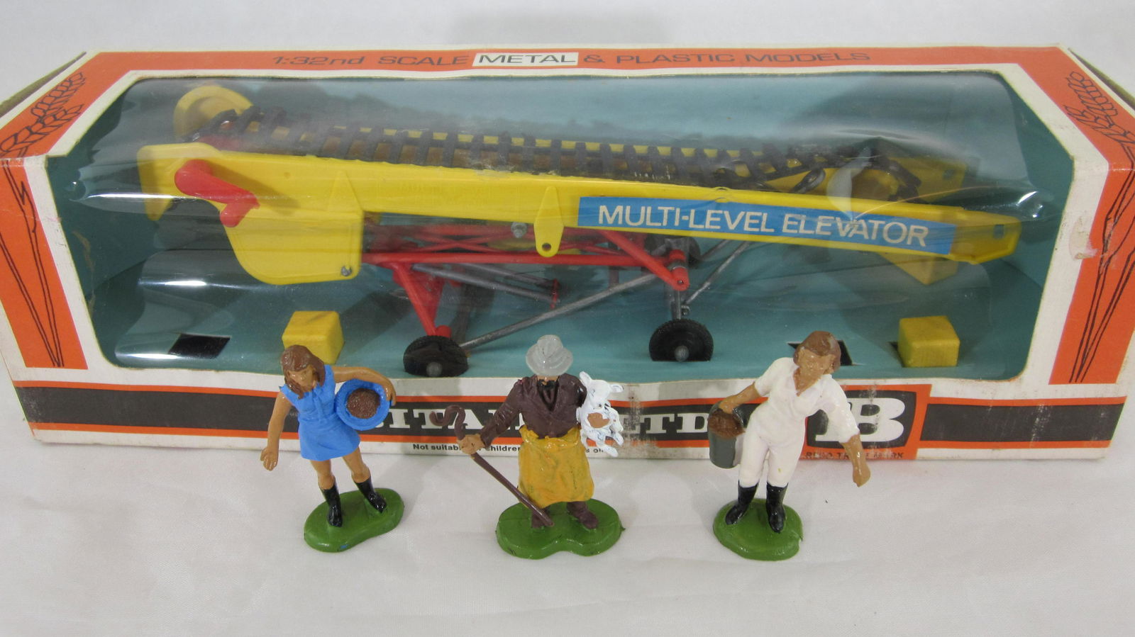 Britains Set #9564 Farm Elevator and People. (1 of 1)