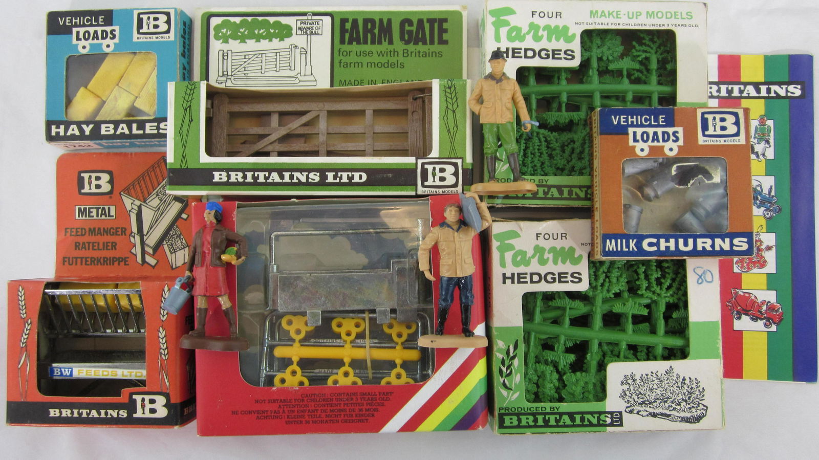 Britains Feed Manger, Hedges And Accessories. (1 of 1)
