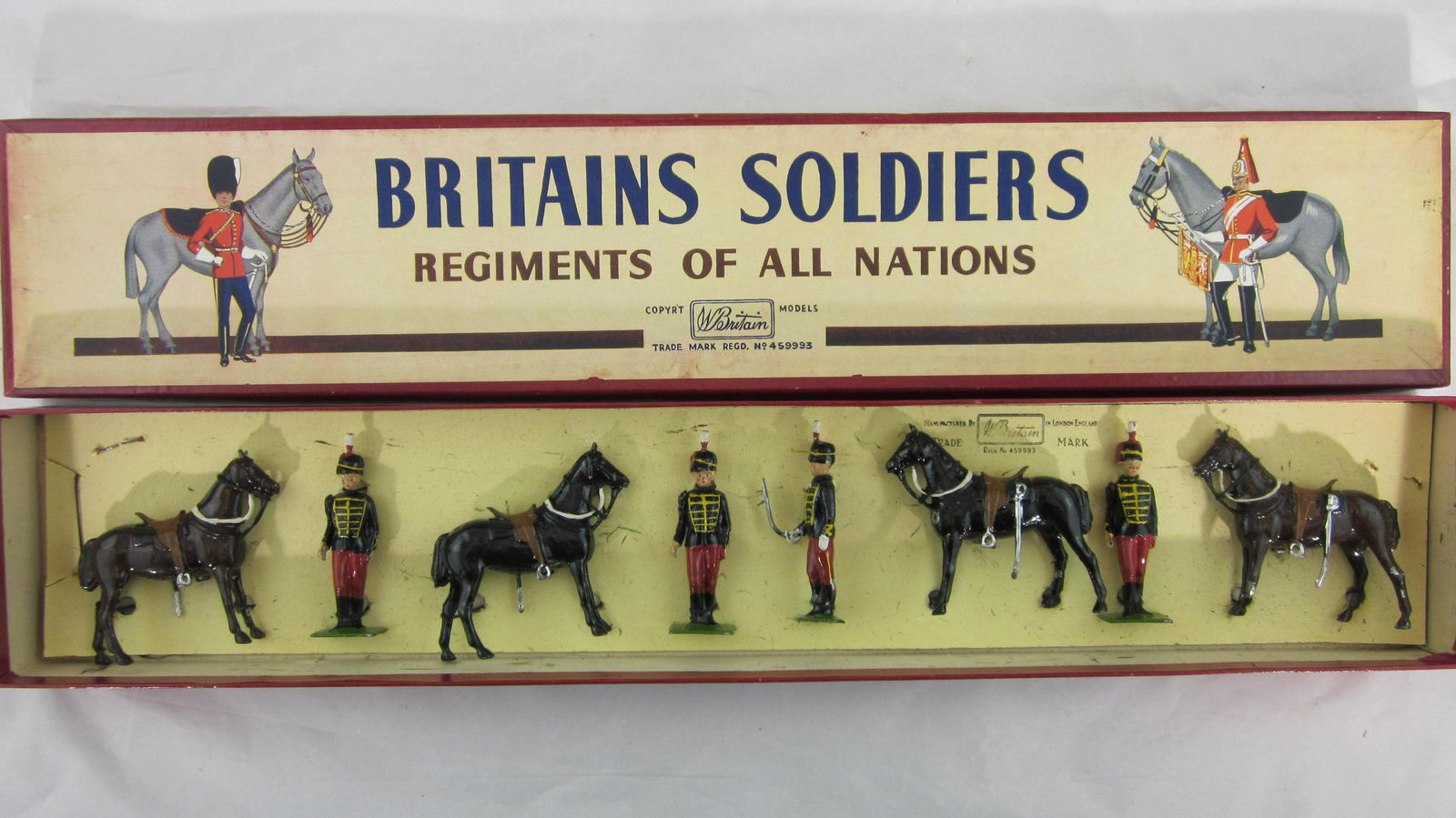 Britains Set #182 Dismounted 11th Hussars. (1 of 1)