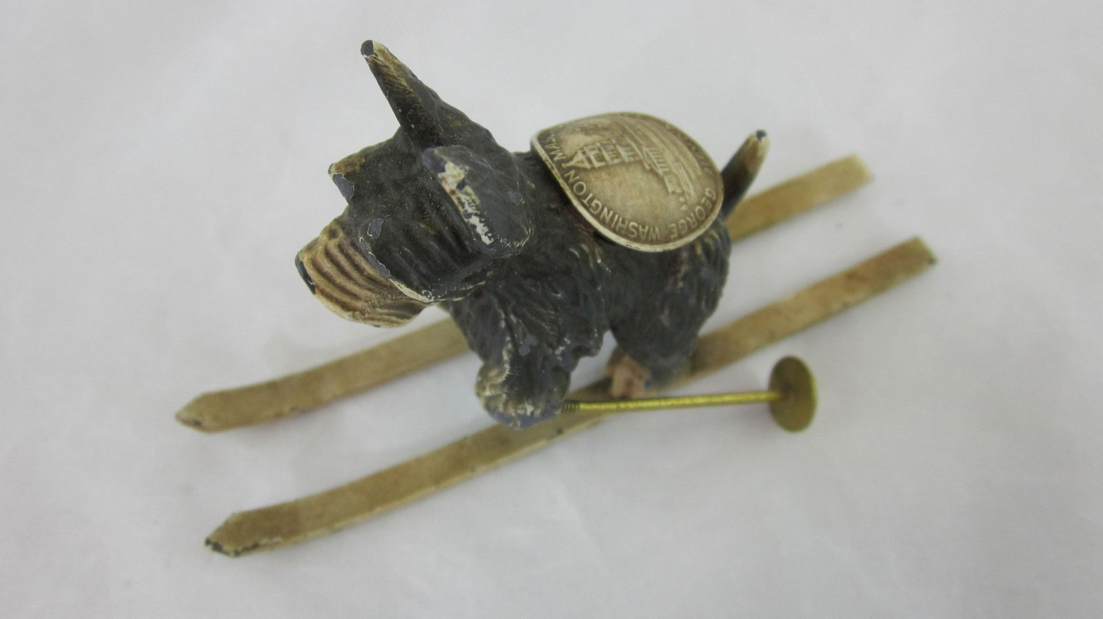 German Maker Souvenir Scotty Dog Skiing. (1 of 1)