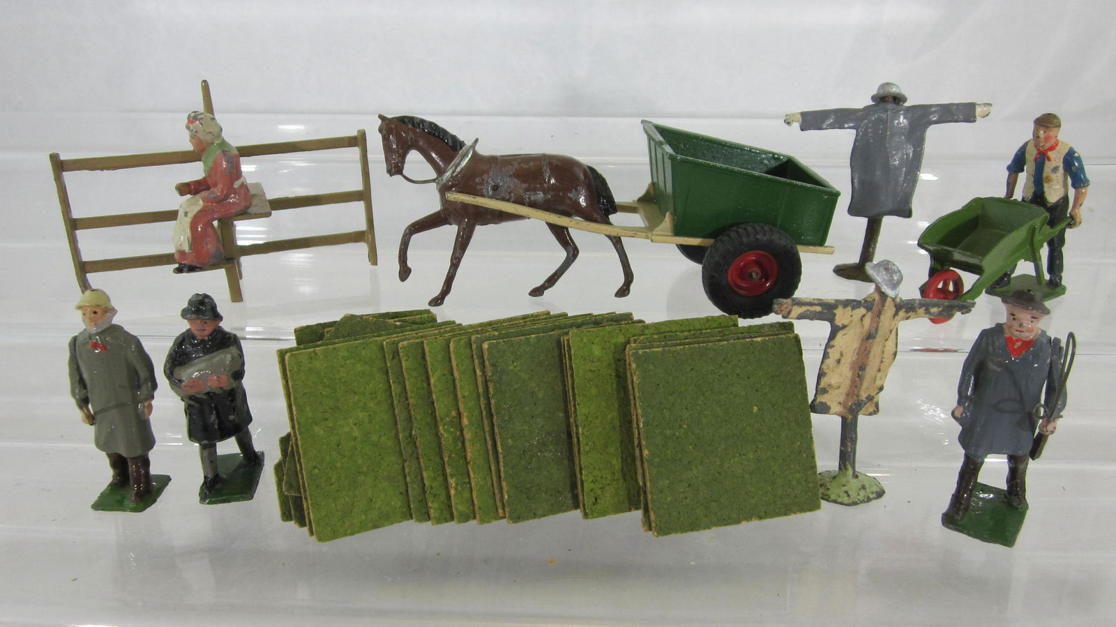 Britains Assorted Farm And Garden Grouping. (1 of 1)