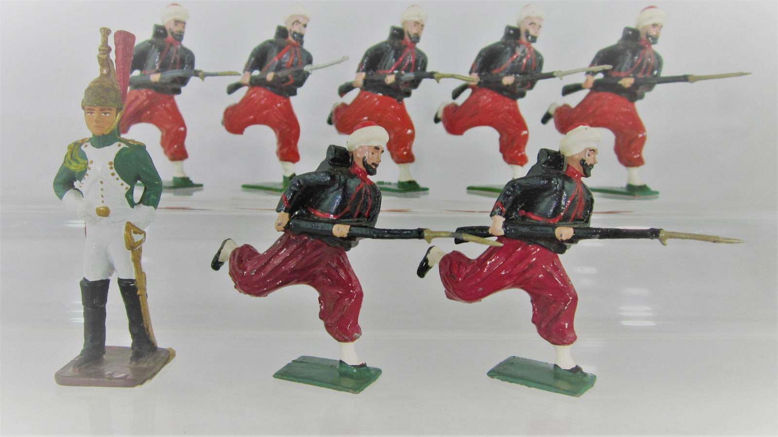 Britains French Zouaves And Connoisseur Figure. (1 of 1)