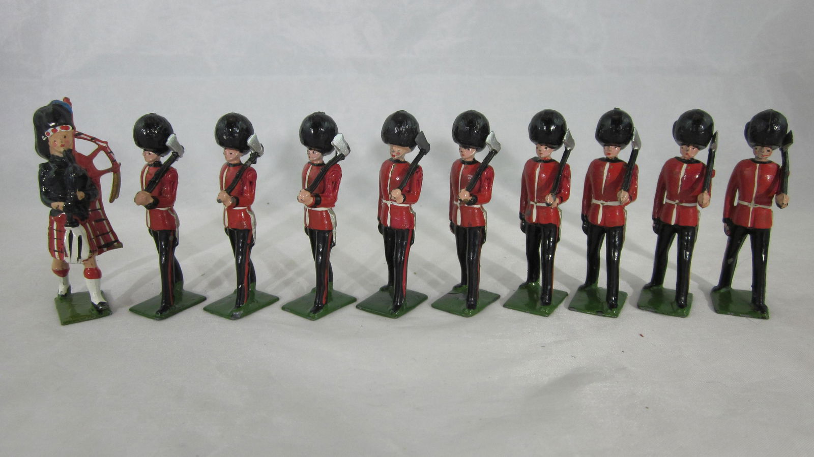 Britains Scots Guards Pioneers and Piper. (1 of 1)