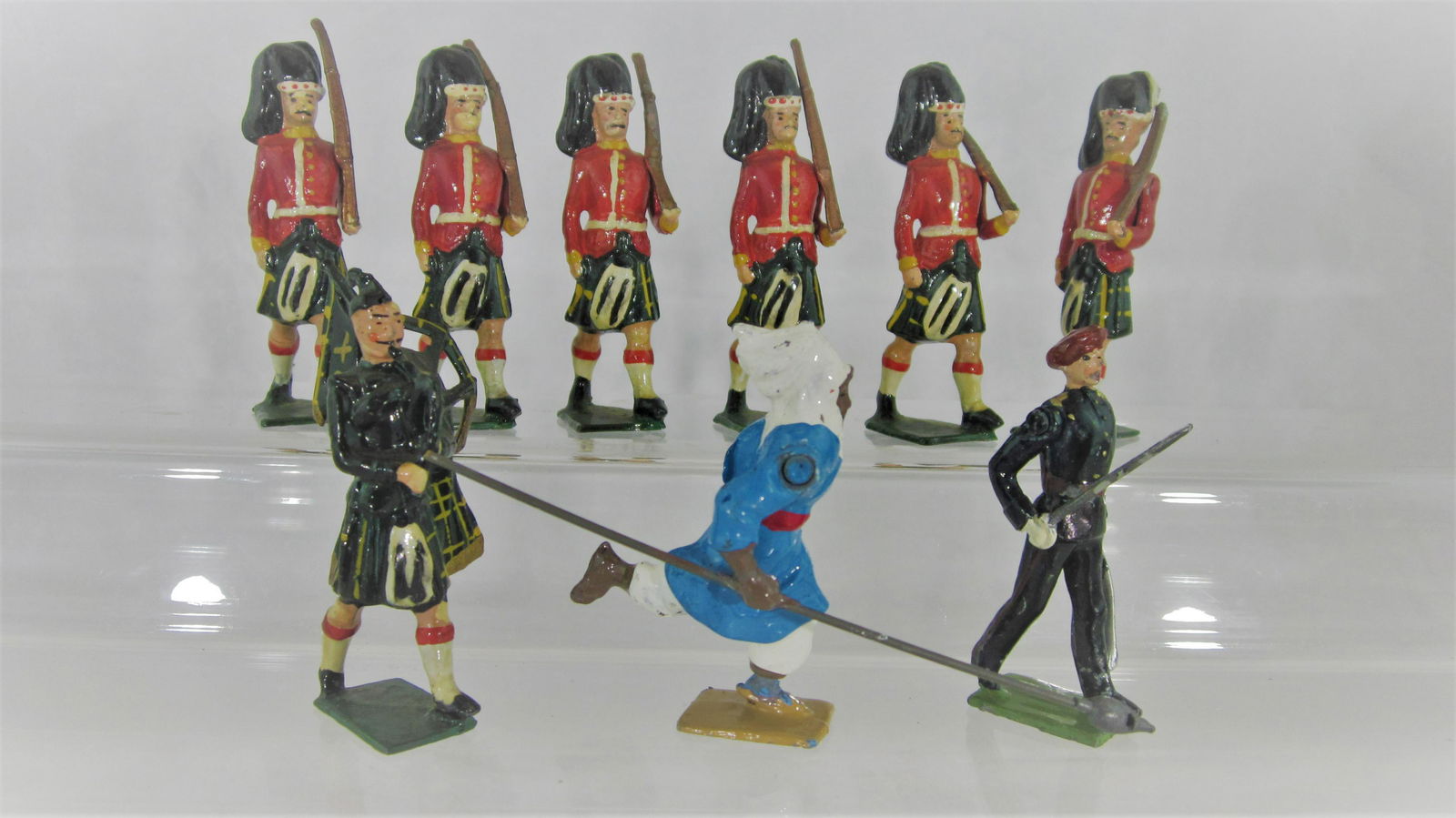 Britains Soldiers On Foot Assortment. (1 of 1)