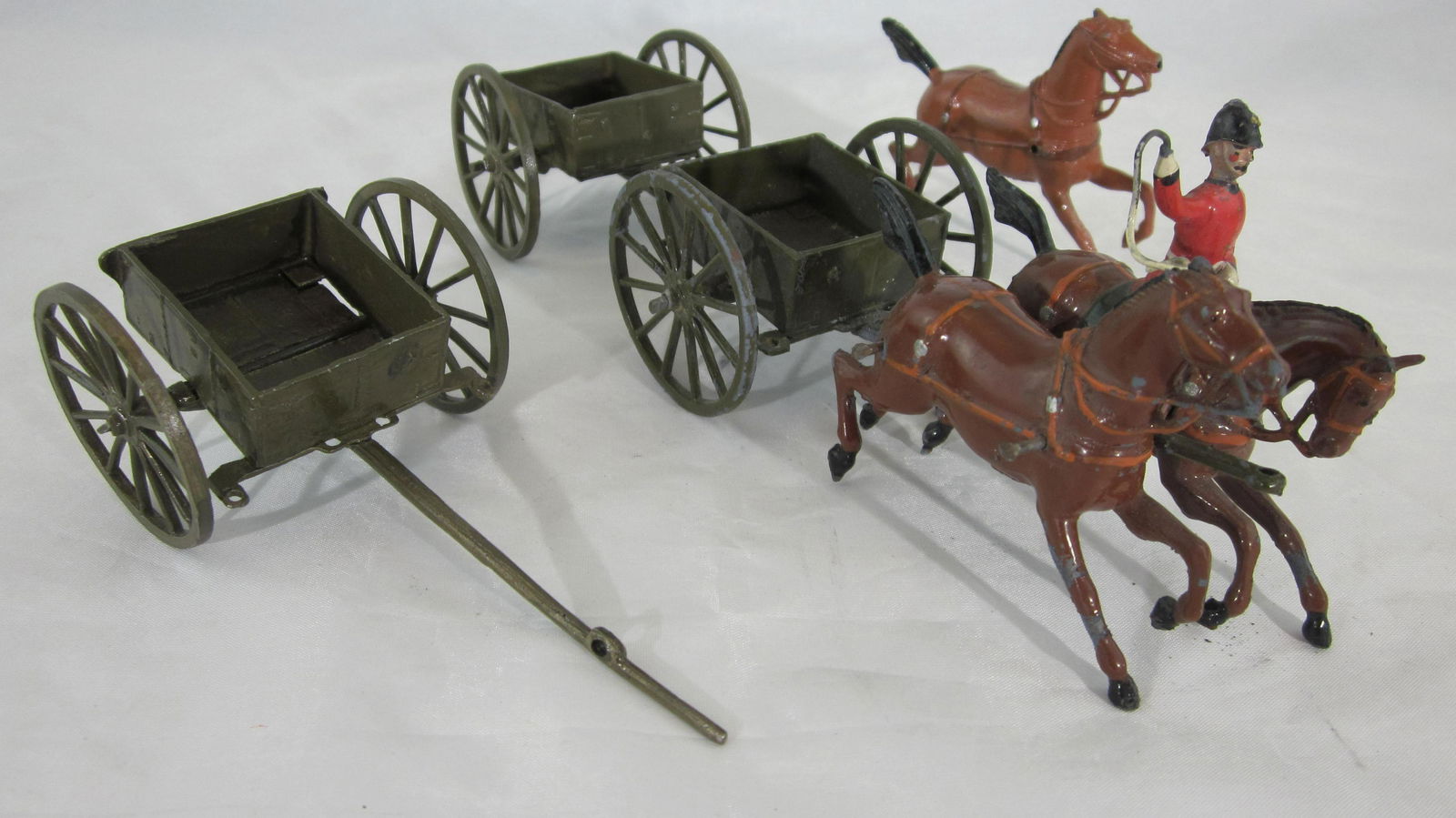 Britains #1330 Royal Engineer Limbered Wagon. (1 of 1)