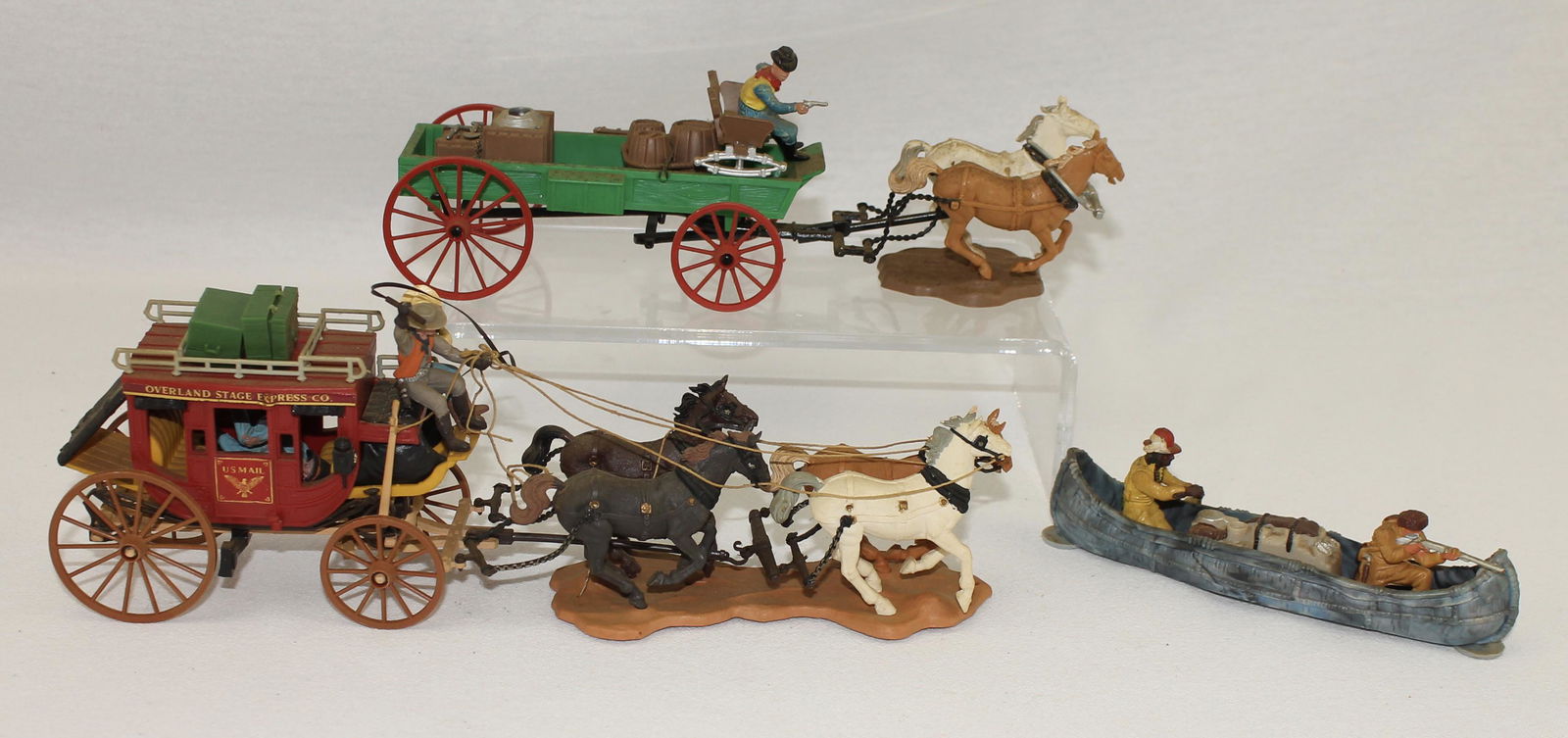 Britains Lot Herald Plastic Models (1 of 5)