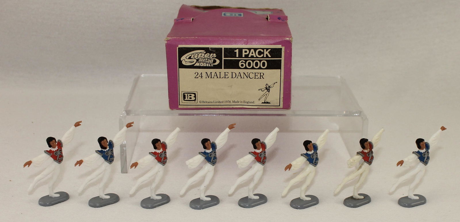 Britains Detail Counter Box with Ballet Dancers (1 of 3)