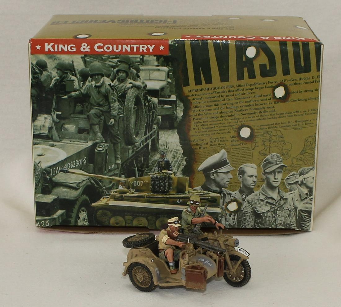 King & Country #AK035 German Motorcycle (1 of 3)