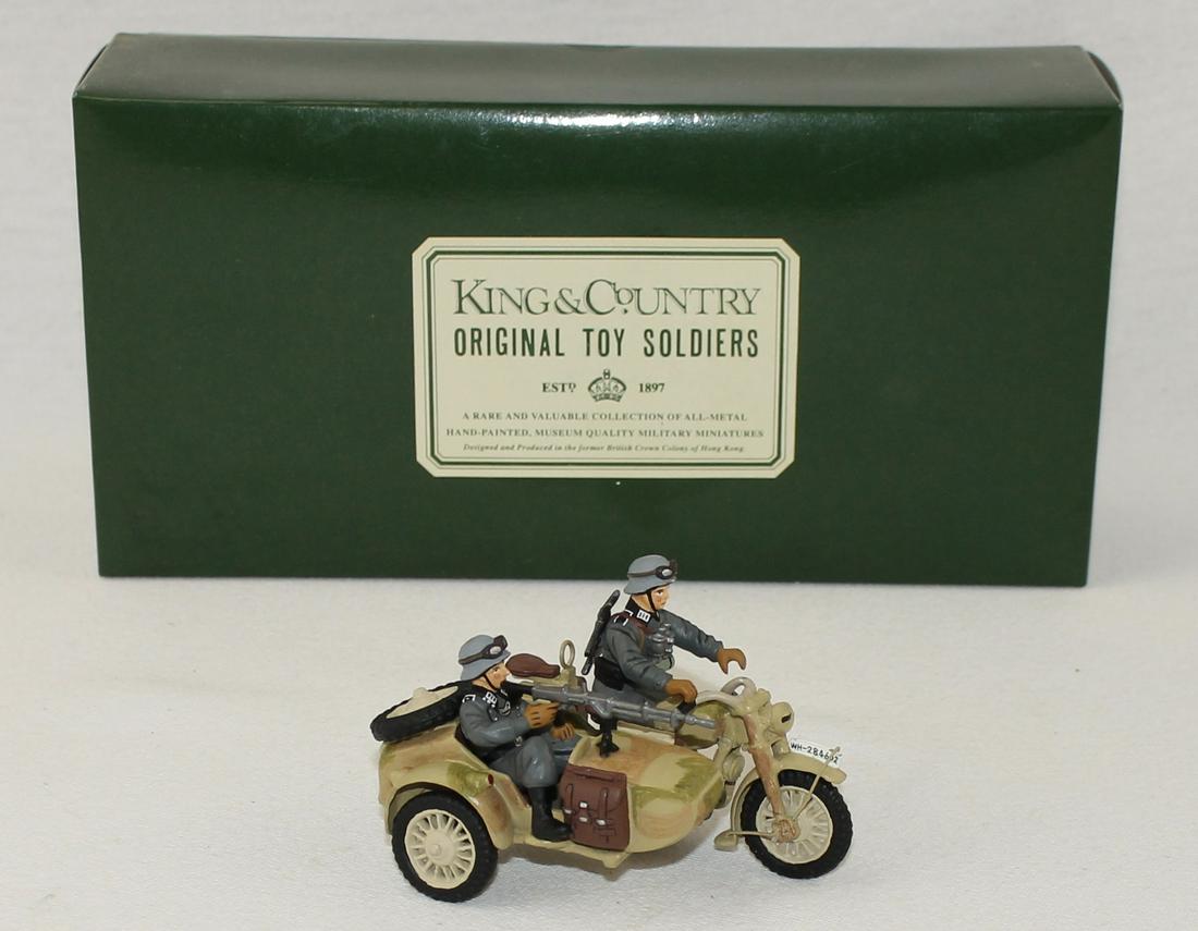 King & Country #WS006 German Motorcycle: With Machine Gun Sidecar, Driver and Gunner. Long Retired. 4 Pieces. Condition Near Mint. Box Excellent.