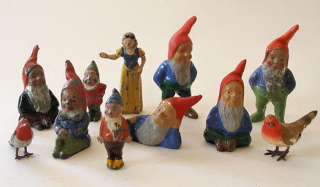 Britains Snow White, 2 Dwarfs, Six Gnomes and 2 robins: Britains Snow White, 2 Dwarfs, Six Gnomes and 2 Plaster Christmas Robins. Pre War. 11 Pieces.