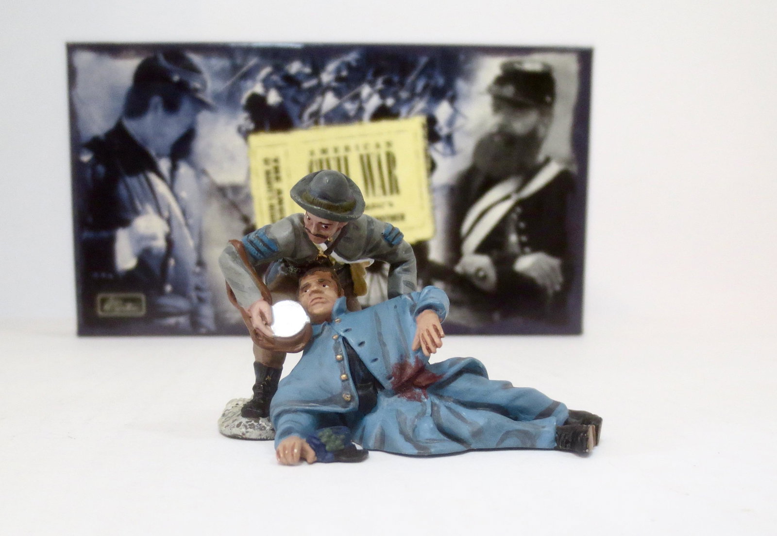 Britains #17012 The Angel Of Marye's Heights: 2 pieces. Mint condition. Box excellent.