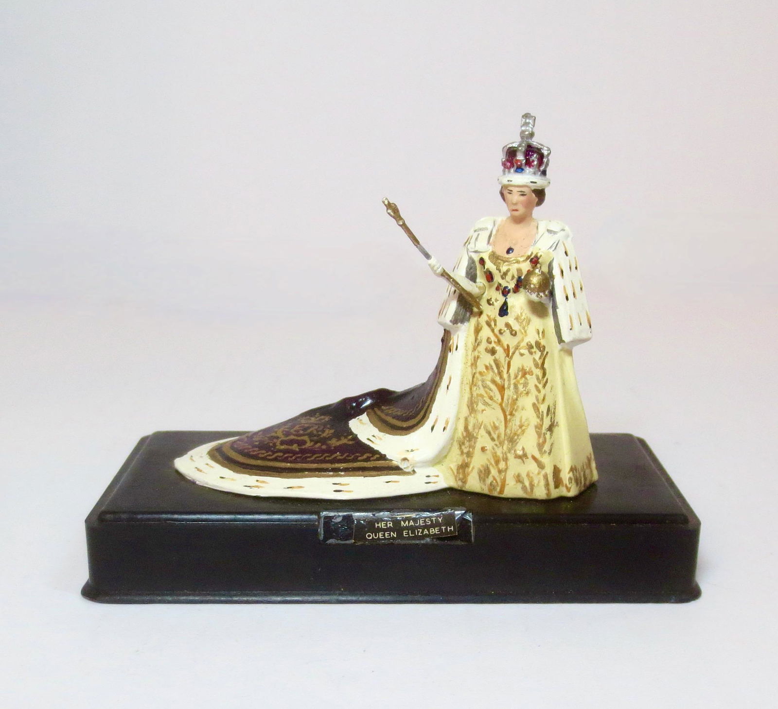 Graham Farish "Her Majesty Queen Elizabeth" (1 of 1)