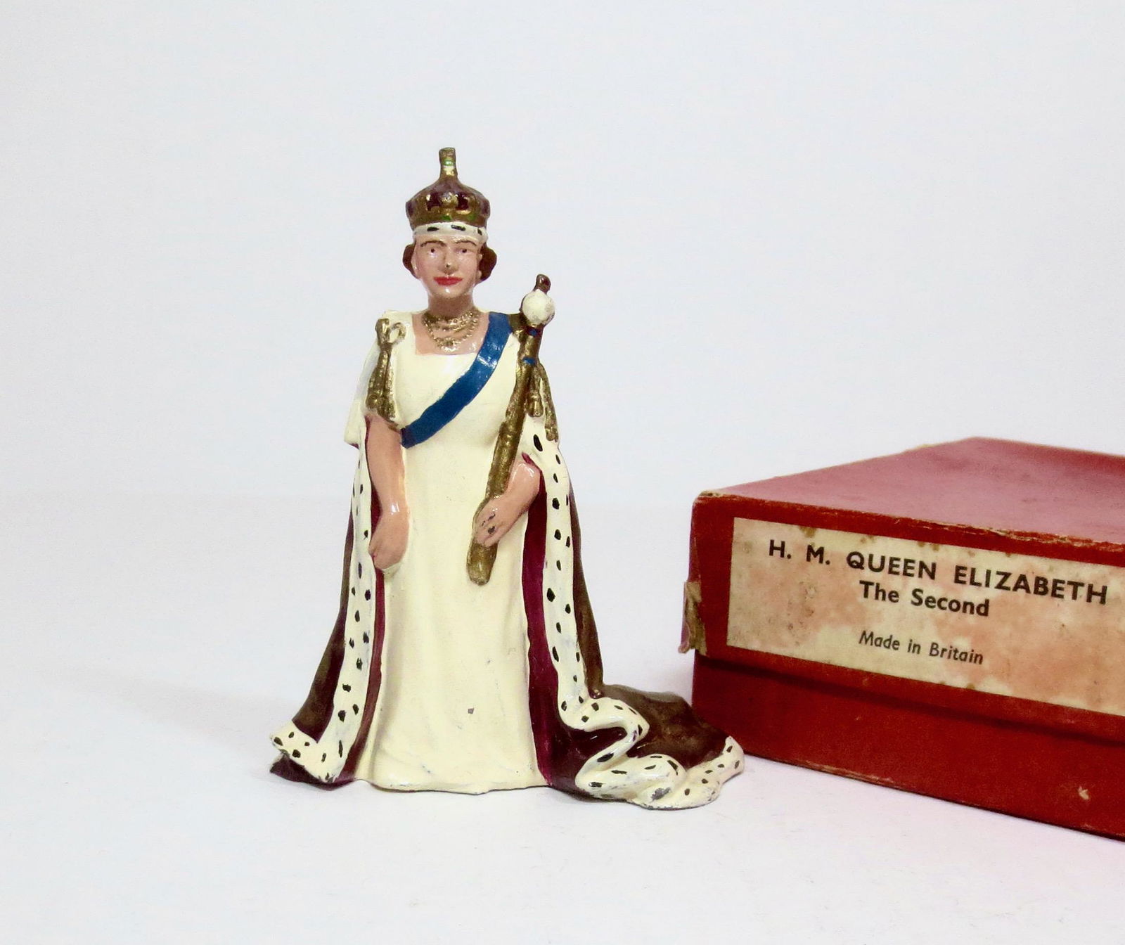 Johillco RARE 90mm Queen Elizabeth II (1 of 1)