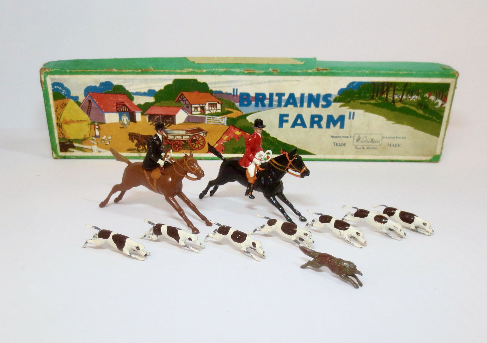 Britains #1447 "Full-Cry" Hunt Series Set (1 of 1)