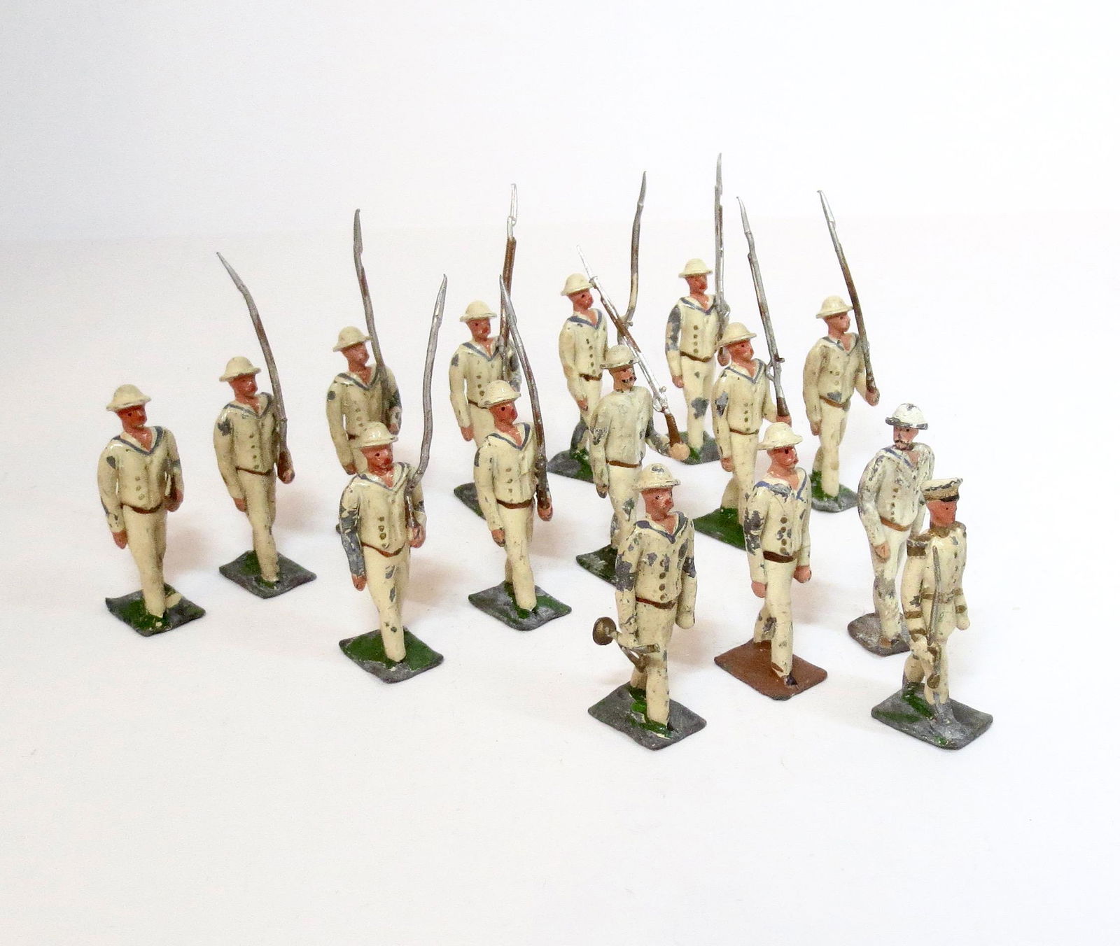 Heyde 48mm Navy "On Parade": 15 pieces. Excellent overall condition (one missing rifle). Unboxed.