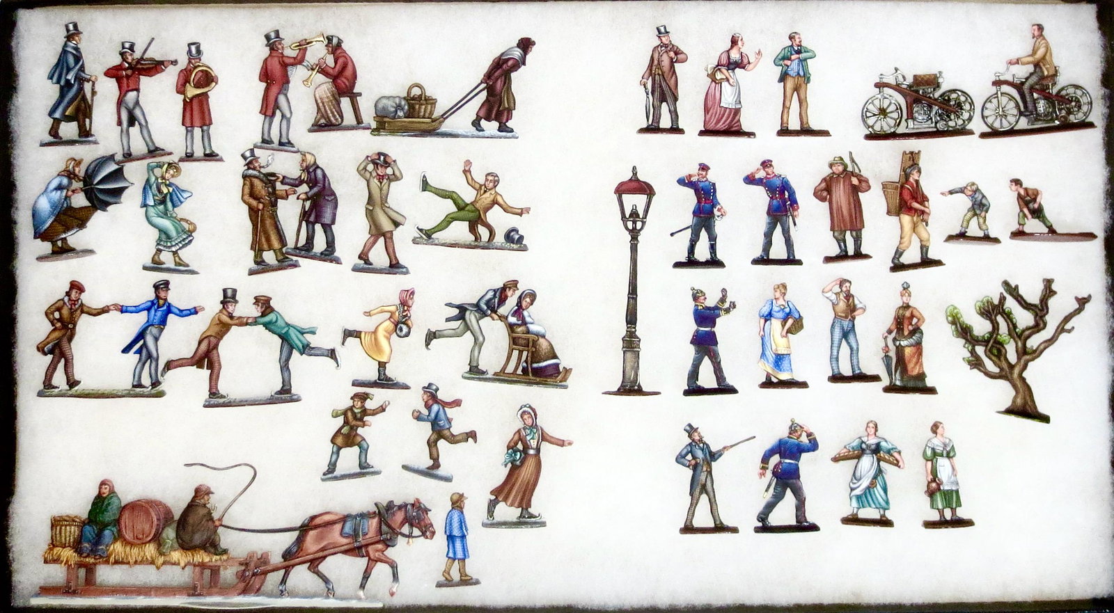 Lena Sashenko Tin Flats Village Scenes: Exquisitely painted. 30mm scale. 42 pieces. Mint condition. Unboxed.