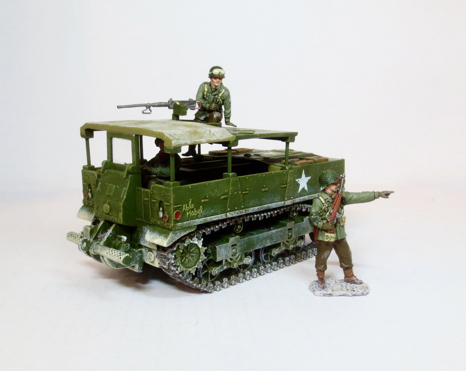 King & Country #BBA019 “M5 High Speed Tractor”: Retired set. One of K&C’s more unusual fighting vehicles … The M5 was used to haul heavy artillery such as the 155mm gun and the US Heavy Howitzer and other big loads. 4 pieces. Near mint conditio