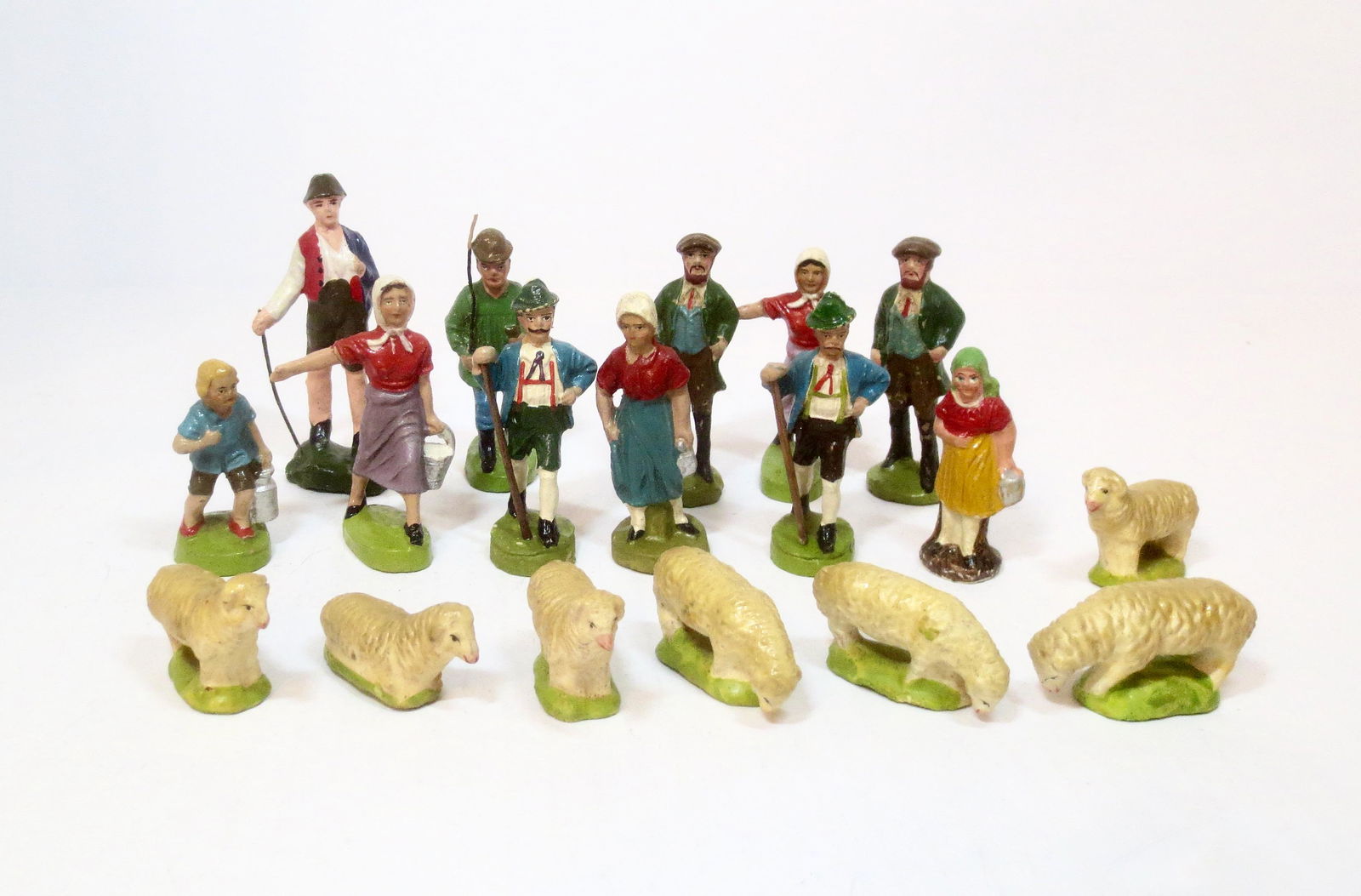 Composition Farm Figures (1 of 1)