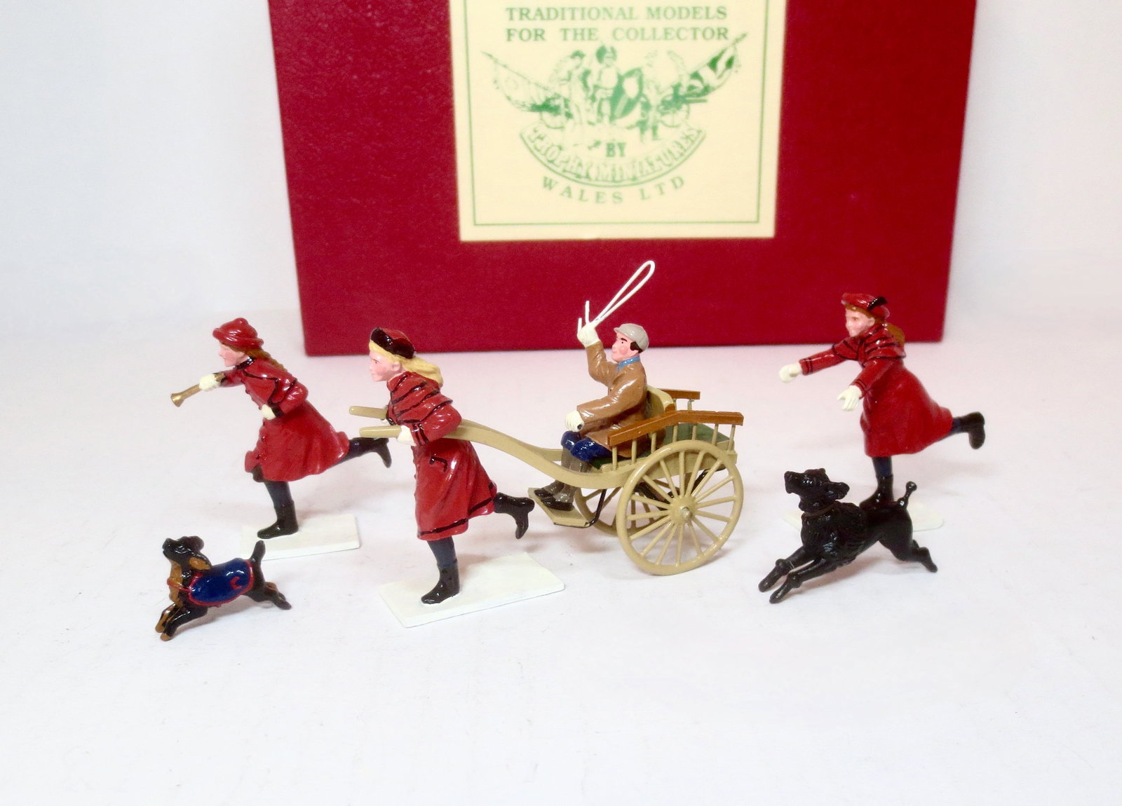 Trophy Xmas Series "A Willing Team": 7 pieces. Near mint condition. Box excellent.