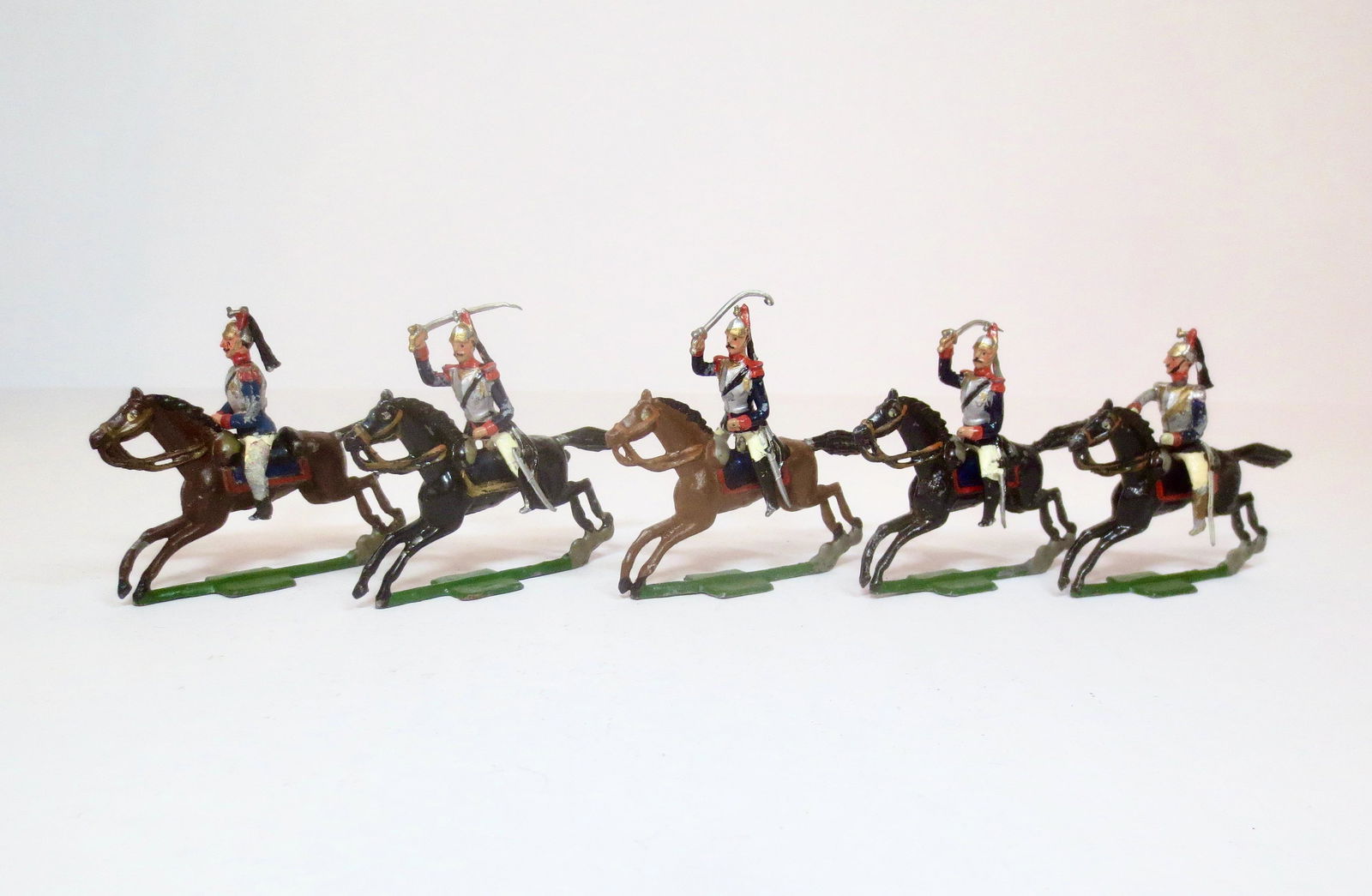 Heyde Imperial French Cuirassiers: Second Empire, 1870. 5 pieces. 2 missing swords, others excellent. Unboxed.