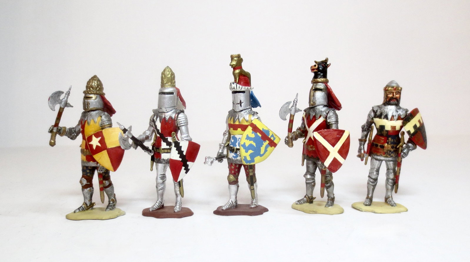 Knights Of Agincourt: Devere Earl of Oxford, Sir Neel Lorying, Henry Hotspur, Earl of Westmoreland, and The Black Prince. 5 pieces. 54mm. Near mint condition. No box.