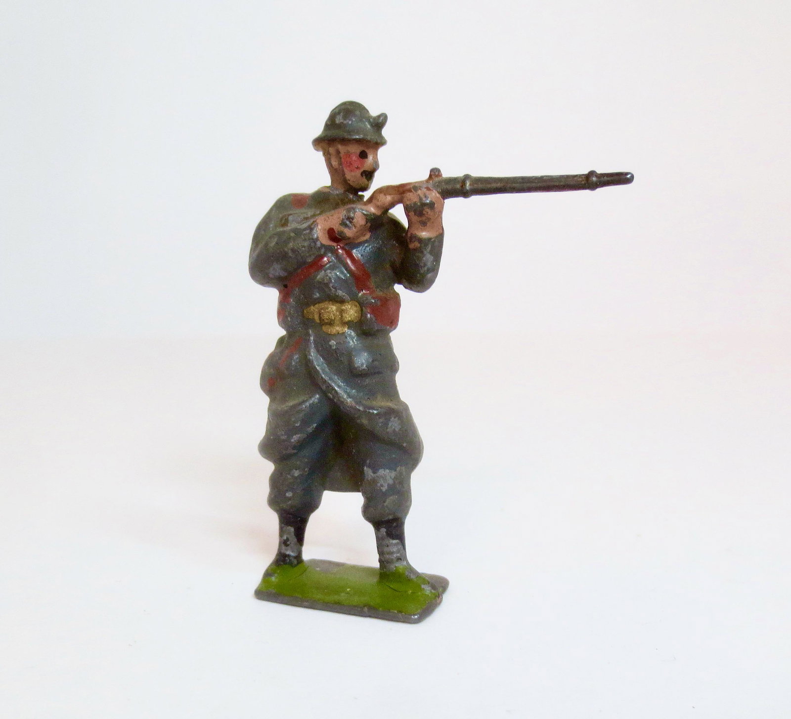 Britains PARIS OFFICE Belgian Infantry Firing: Pre war, authentic Paris Office issue. Marked Depose on the bottom. Excellent condition, with some paint wear. Unboxed.