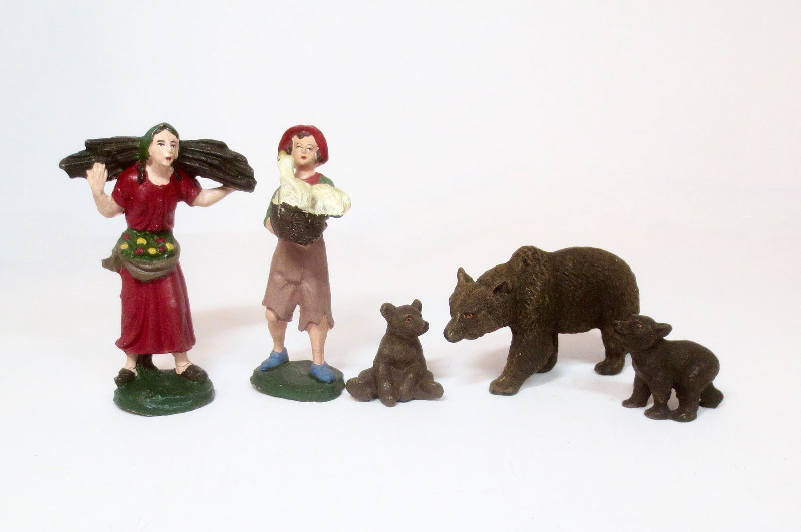 Composition Farm Figures With Bear Family (1 of 1)