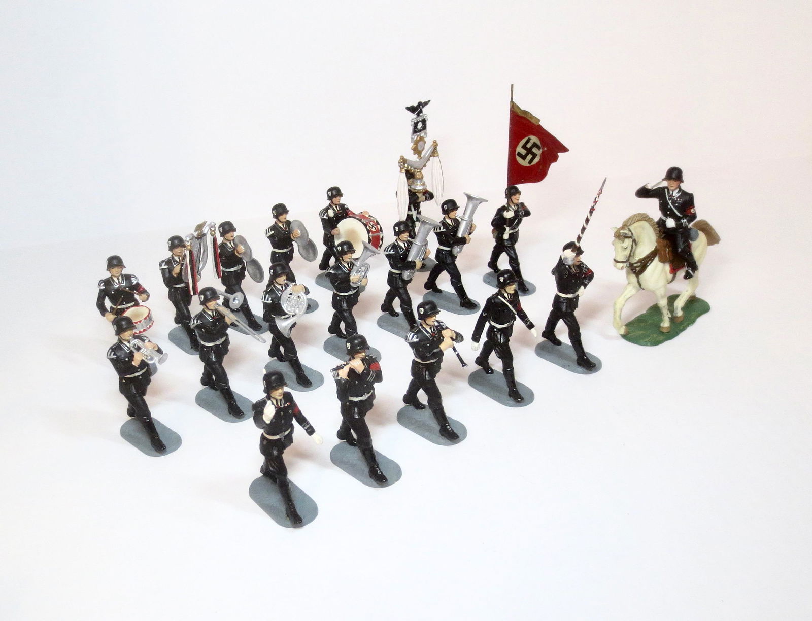 Elastolin Plastic WW2 German SS Band (1 of 1)