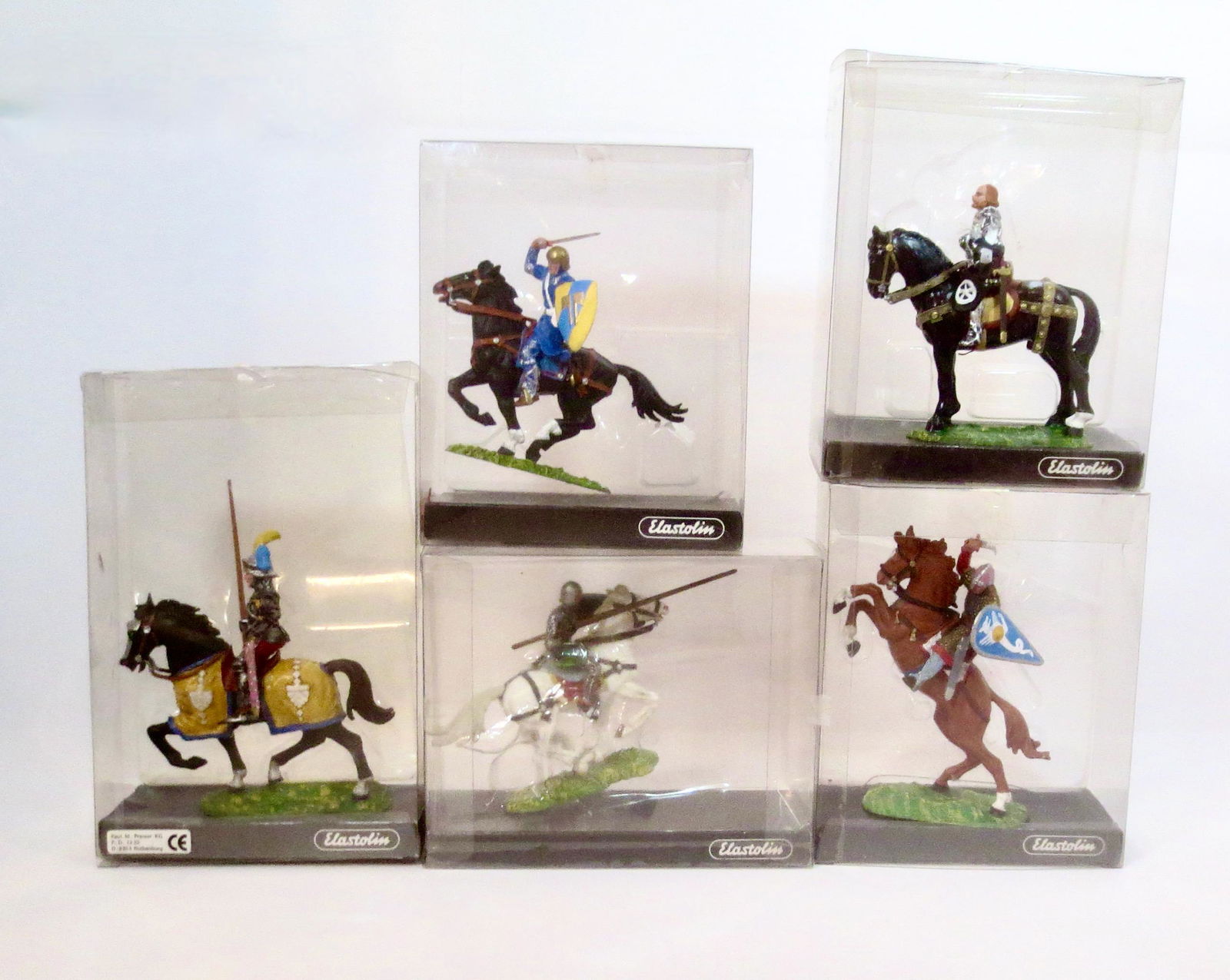 Elastolin 60-70mm Scale Plastic Knights (1 of 1)