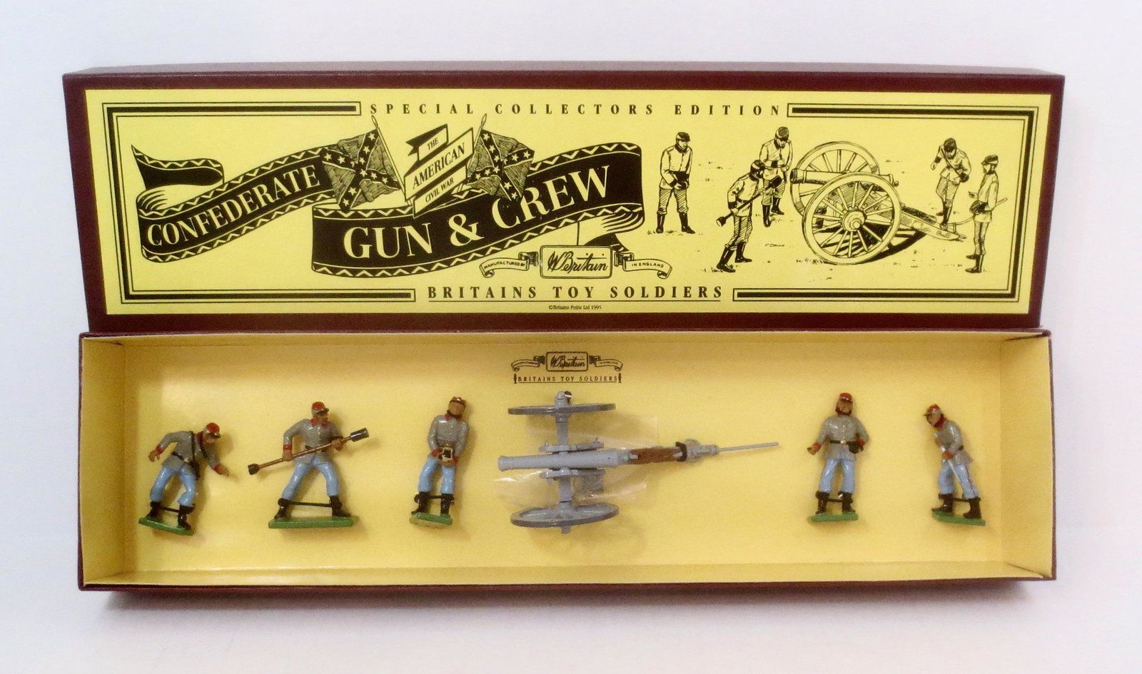 Britains #8876 Confederate Gun & Crew: 6 pieces. New in the box condition. Box new with outer slip case.