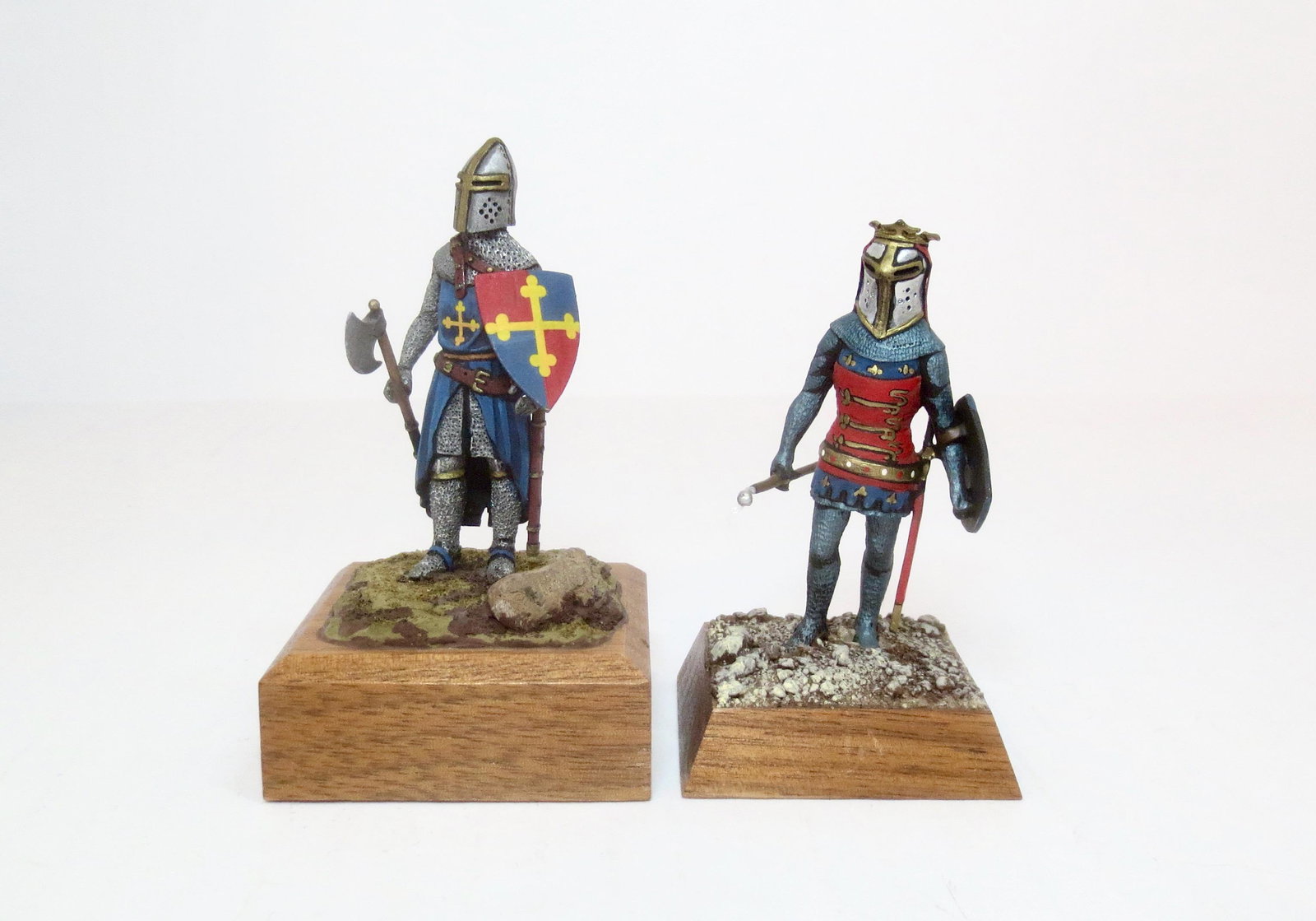 Sir Pierrefan and The Earl of Cornwall: Stadden or similar maker. 54mm scale. 2 pieces. Near mint to very good condition (loose mace ball & chain - included for repair). No box.