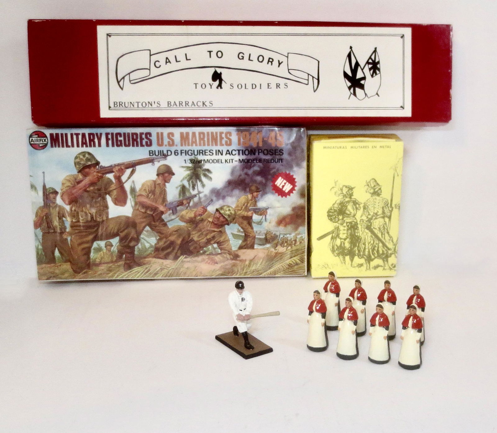 Assorted Makers Toy Soldiers & Figures (1 of 1)