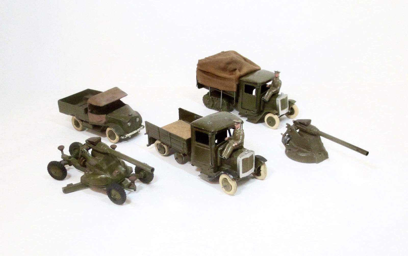 Britains Assorted Military Vehicles & Artillery (1 of 1)