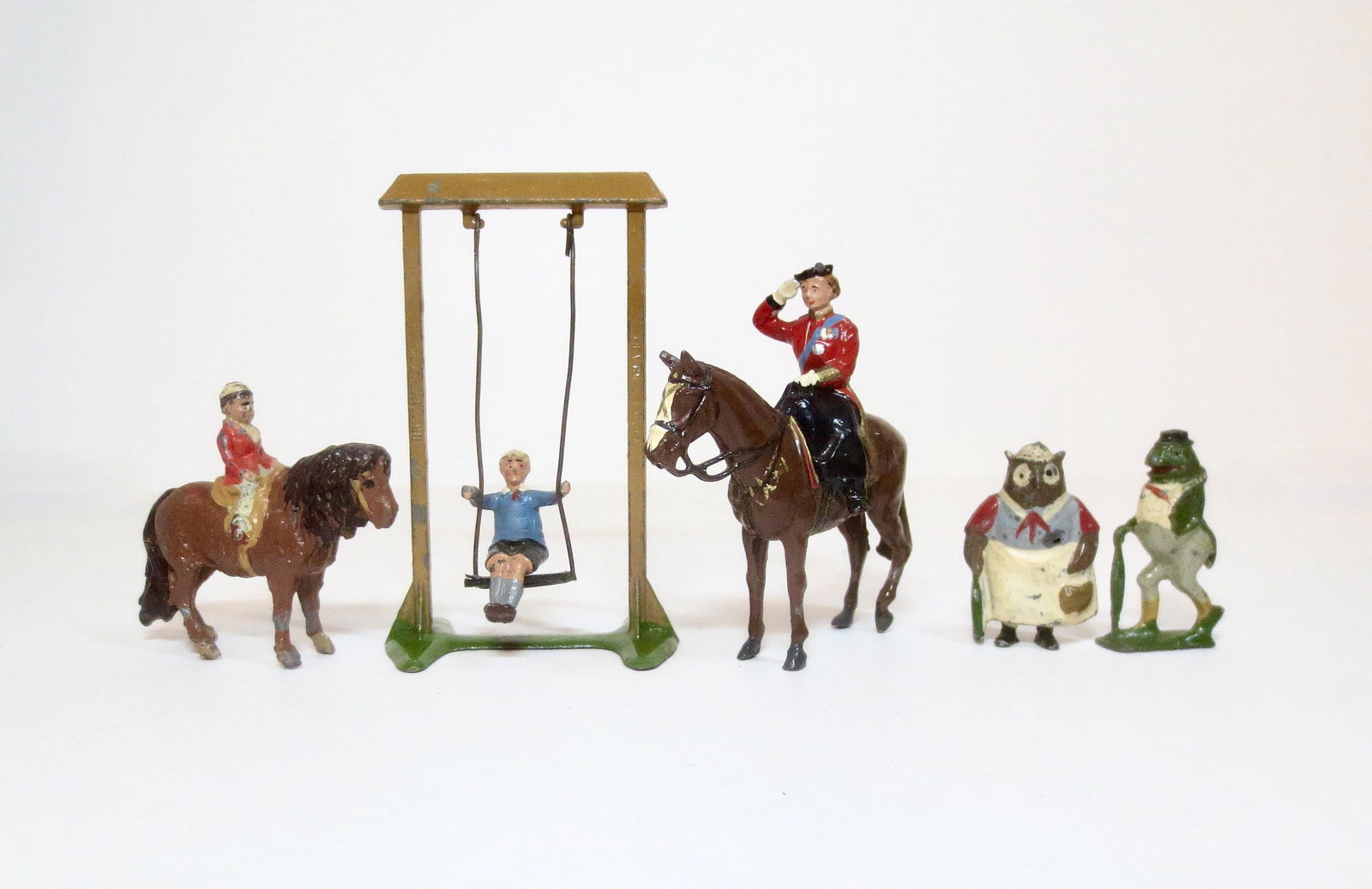 Britains Assorted Figures (1 of 1)