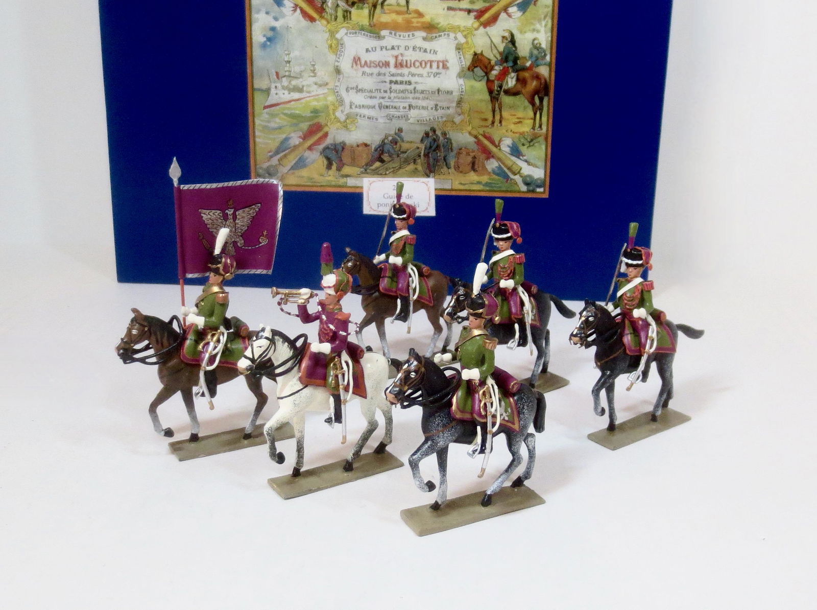 Lucotte #241Guide de Poniatiowski: 6 pieces. Mint to near mint condition (one missing sword). Box excellent.