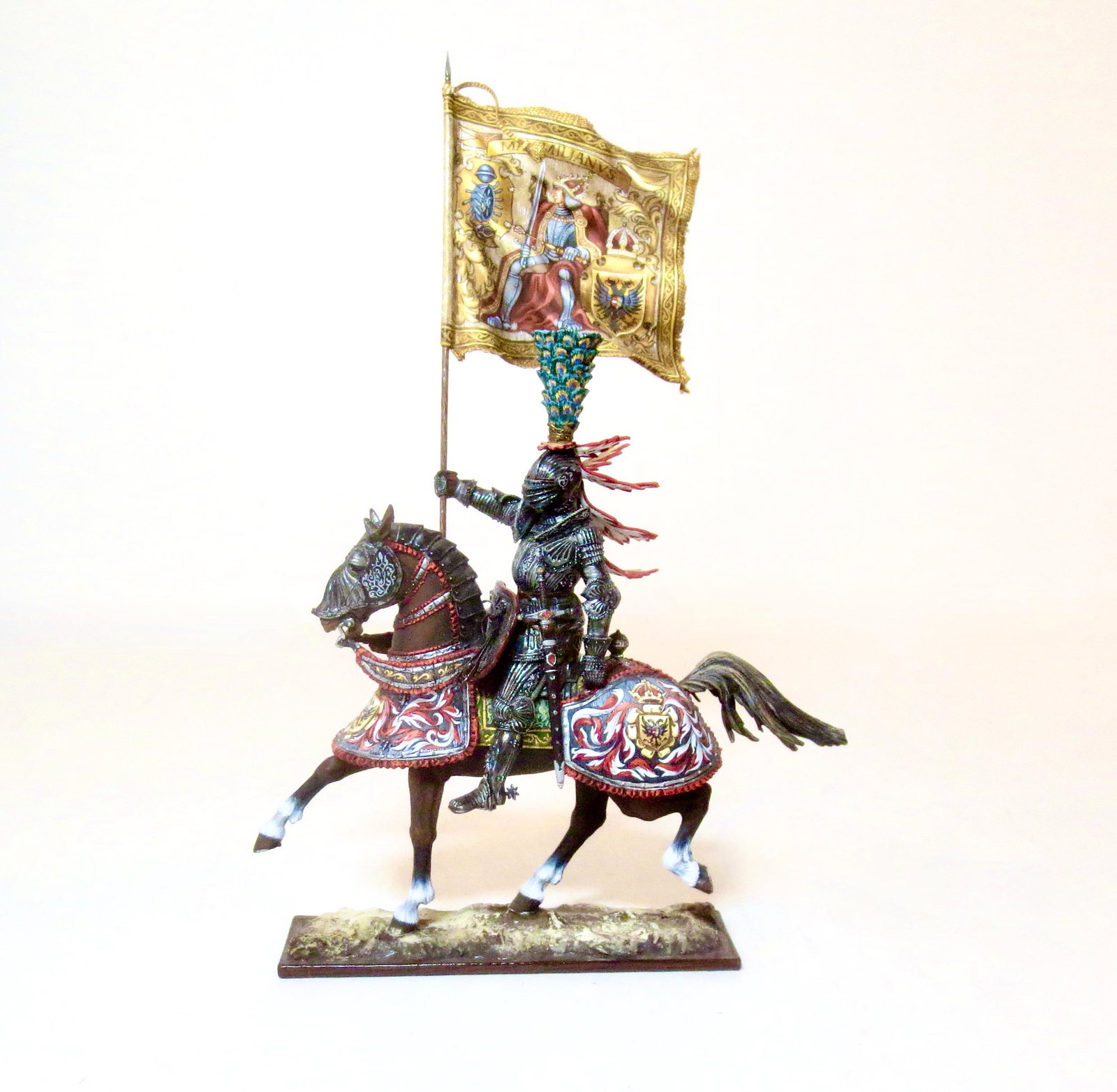 St. Petersburg Mounted Knight in Full Armor: Studio painted. 60mm scale. Mint condition. No box.