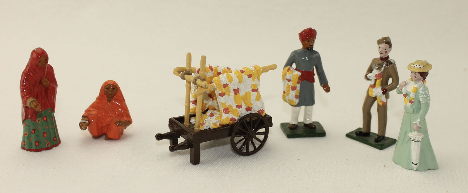 Marlborough Lot Bangle Seller Garland Seller (1 of 2)