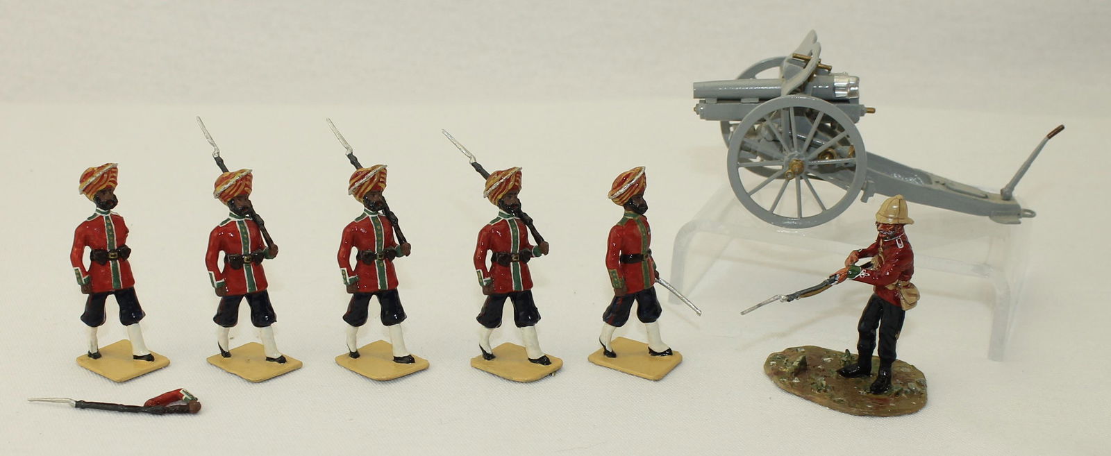 Lot of Ludhiana Sikhs and Britains Cannon (1 of 4)