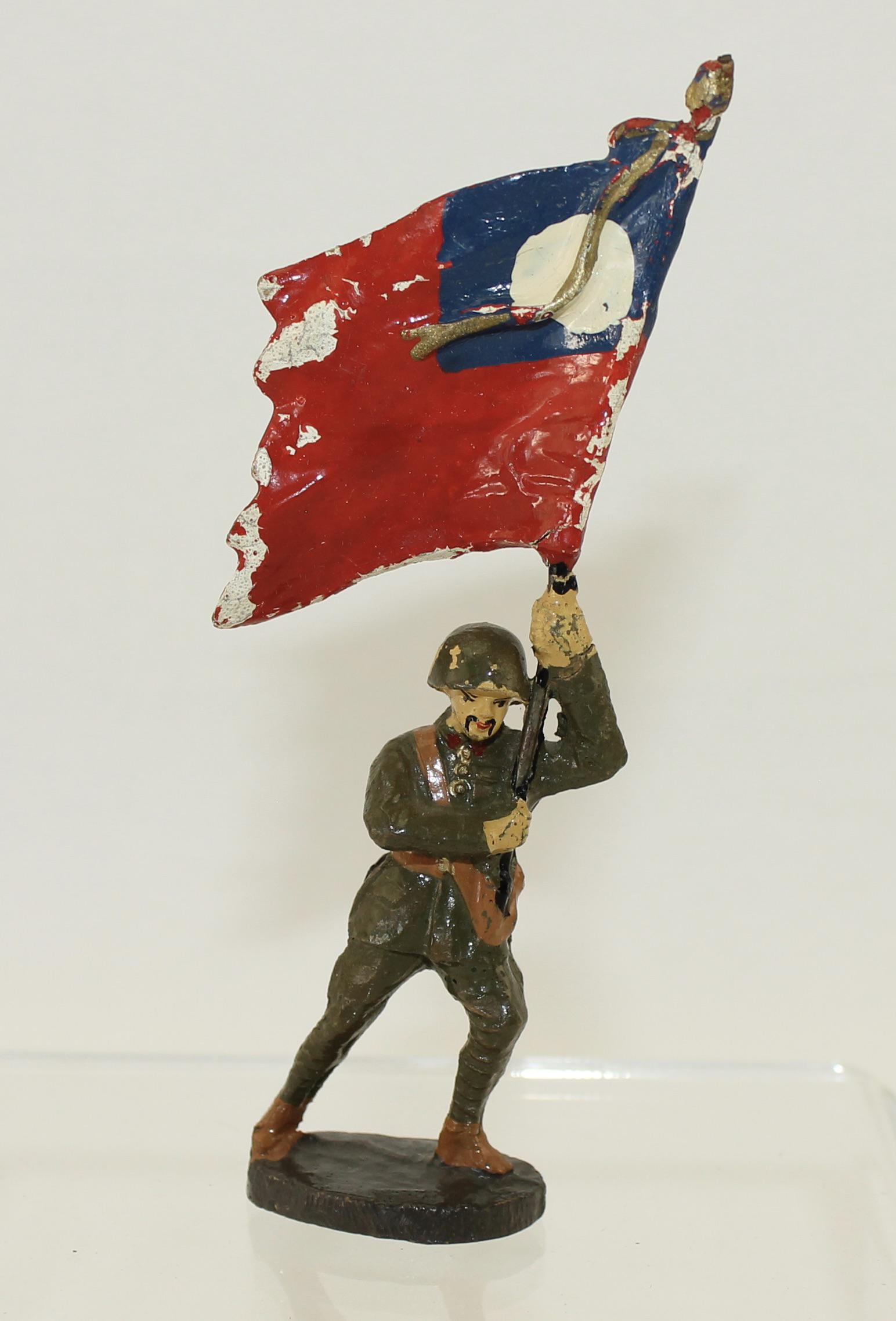 Elastolin Chinese Flagbearer (1 of 3)