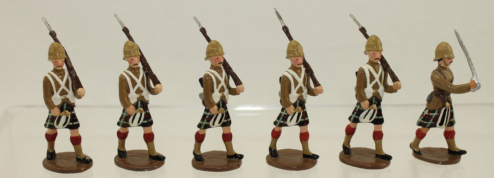 King & Country Set HB1 Highlanders in Khaki (1 of 3)