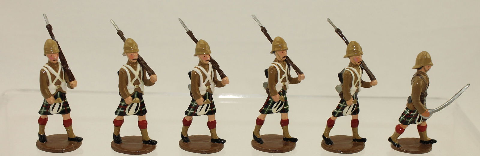 King & Country Set HB1 Highlanders in Khaki (1 of 3)