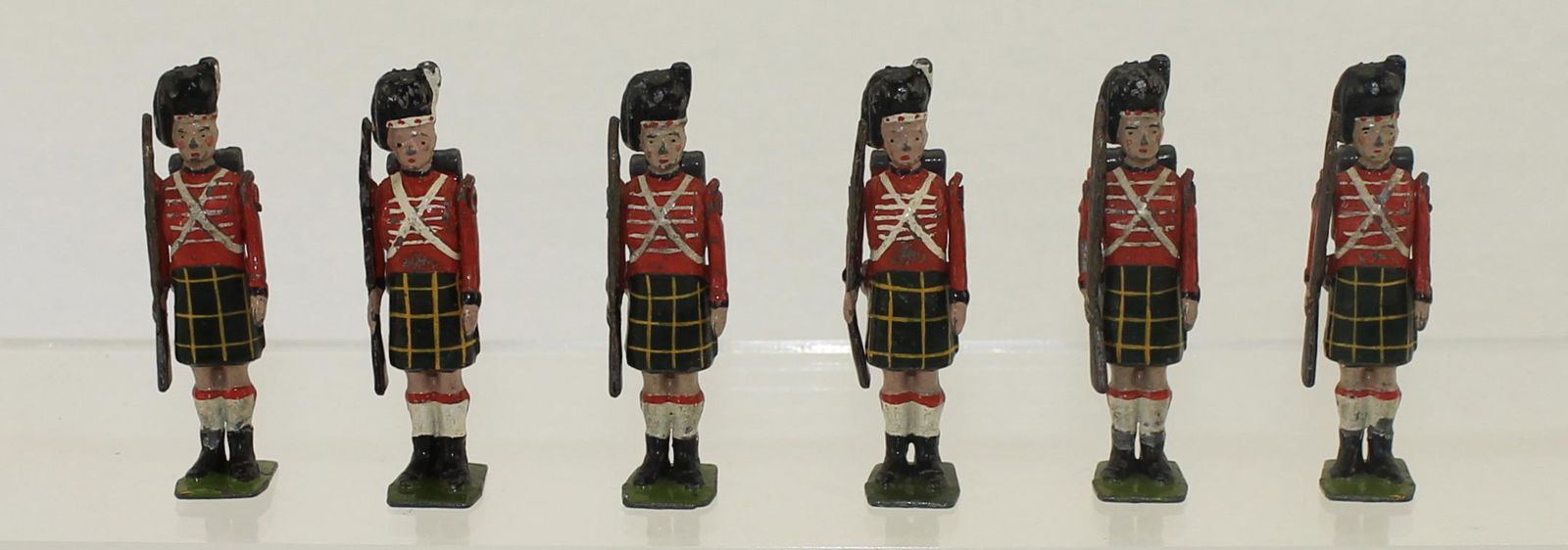 Britains Waterloo Highlanders (1 of 2)