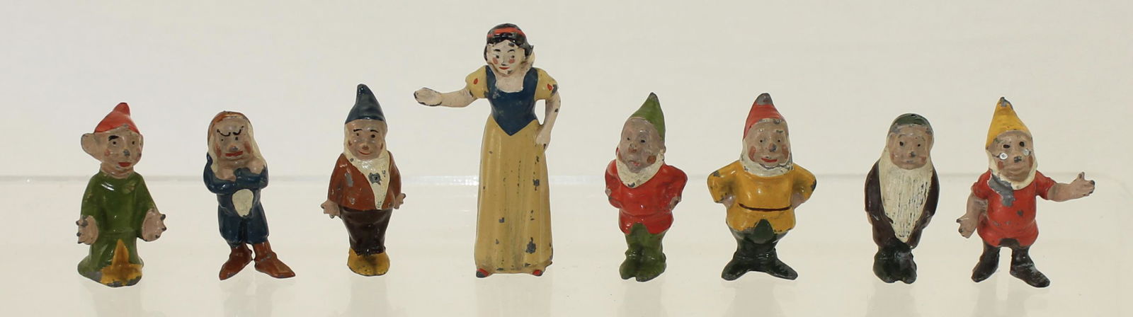 Britains Set 1654 Snow White Seven Dwarfs (1 of 3)