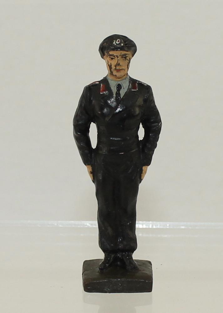 Lineol Panzer Trooper Standing (1 of 3)