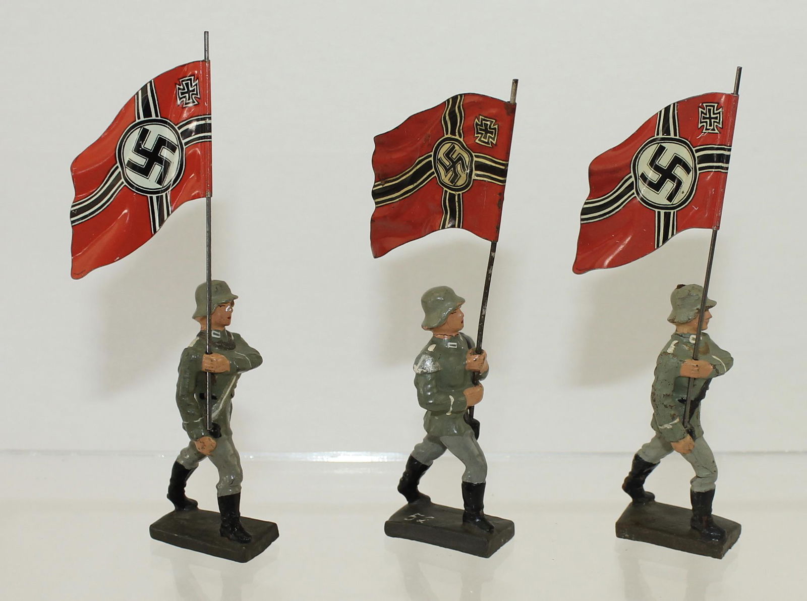 Lineol Lot German Army Flagbearers Battle Flags (1 of 3)