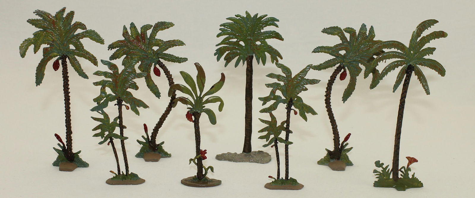 Assortment of Lead Palm Trees (1 of 2)
