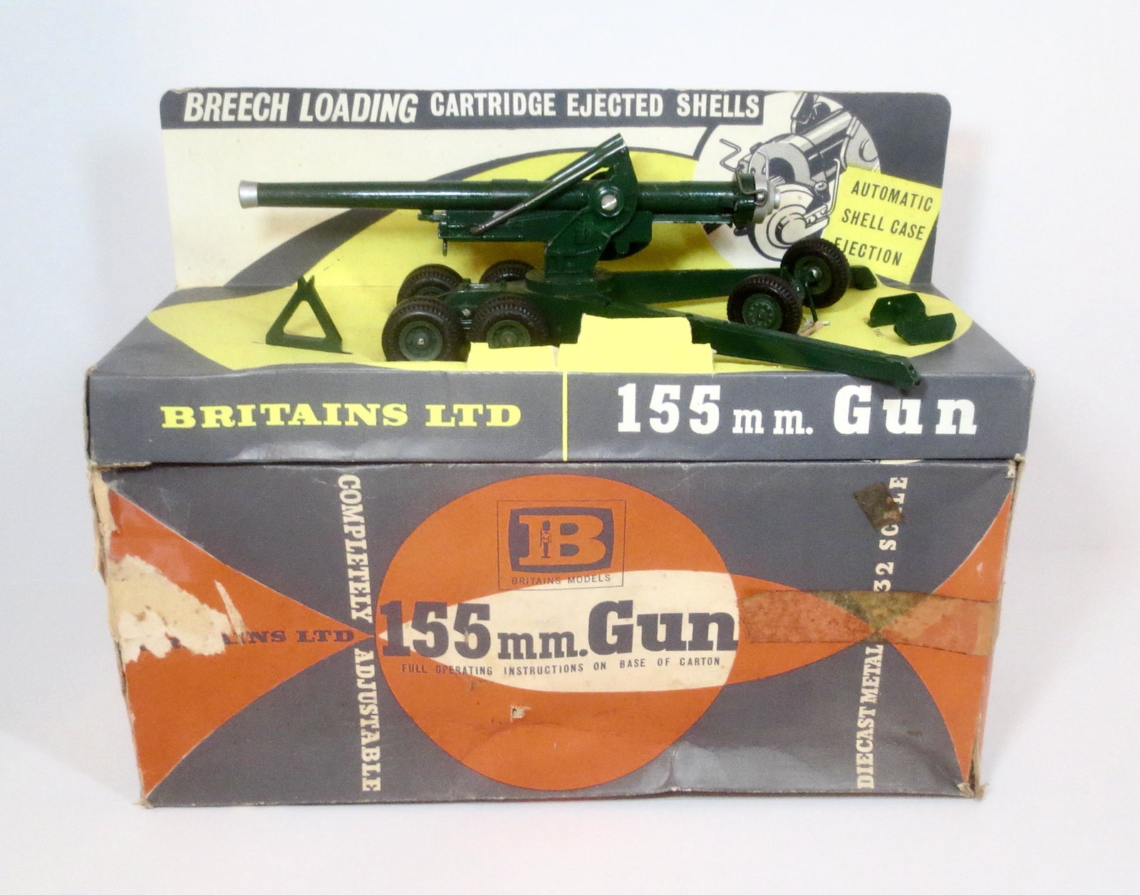 Britains #9745 155mm Gun: Post war issue. 5 pieces plus shells. Excellent condition. Box poor.