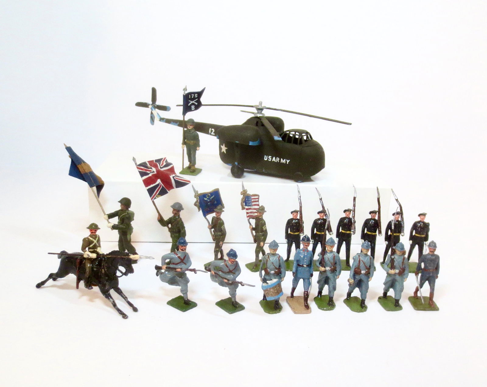 Plastic Helicopter & Assorted Soldiers (1 of 1)
