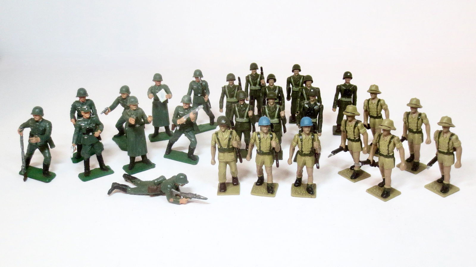 Reamsa & Starlux World War Two Plastic Regiments (1 of 1)